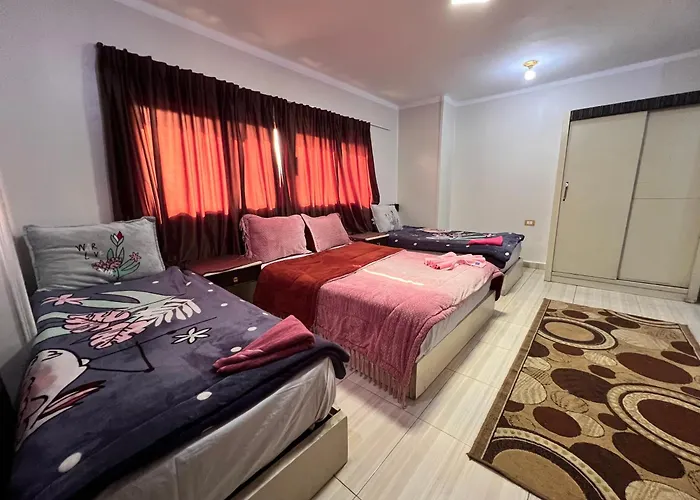 Isis Hostel 2