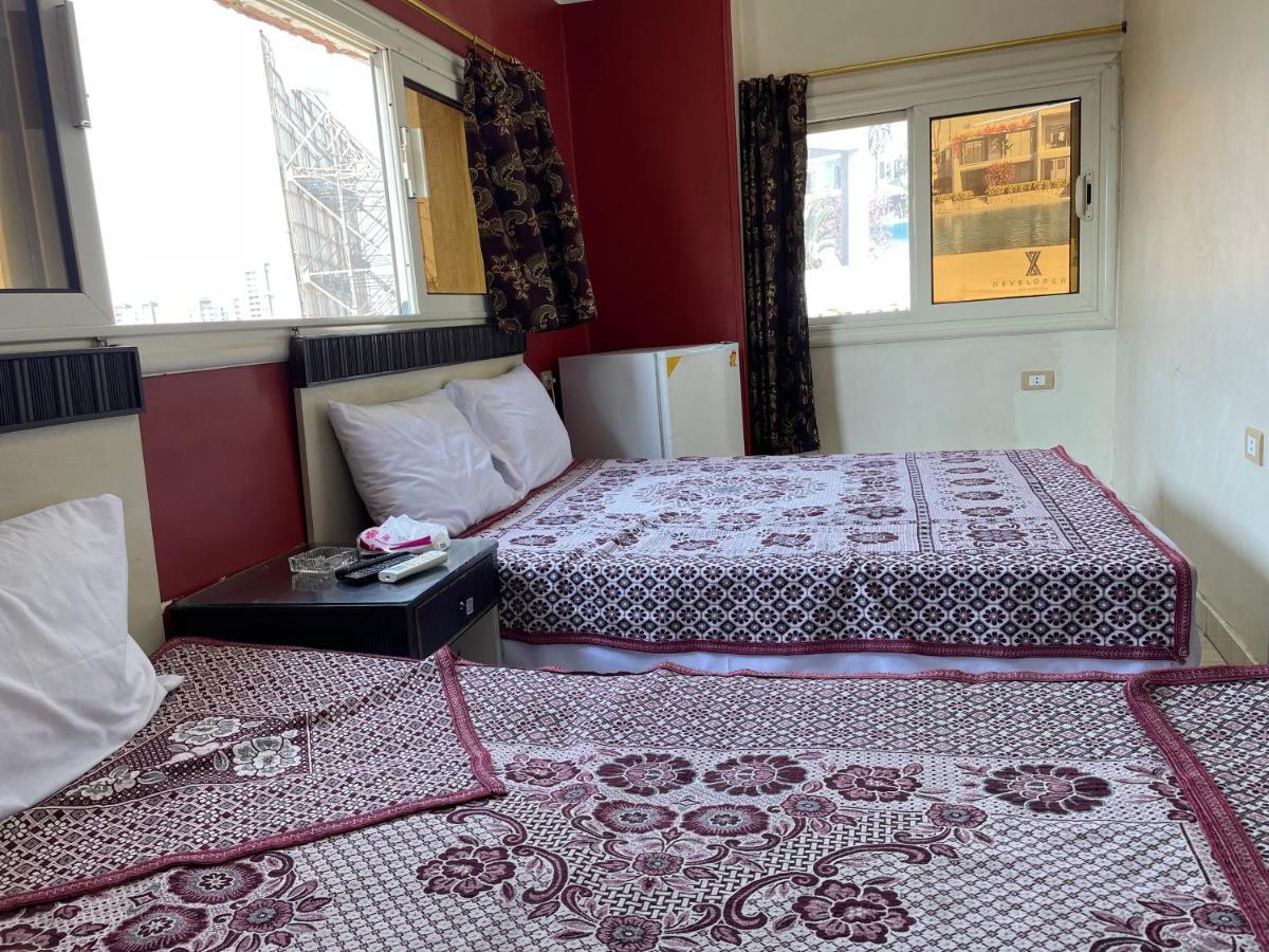 Isis 2 Hostel