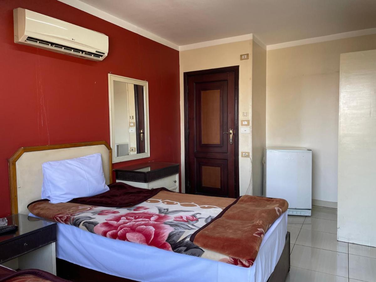 Isis 2 Hostel Cairo