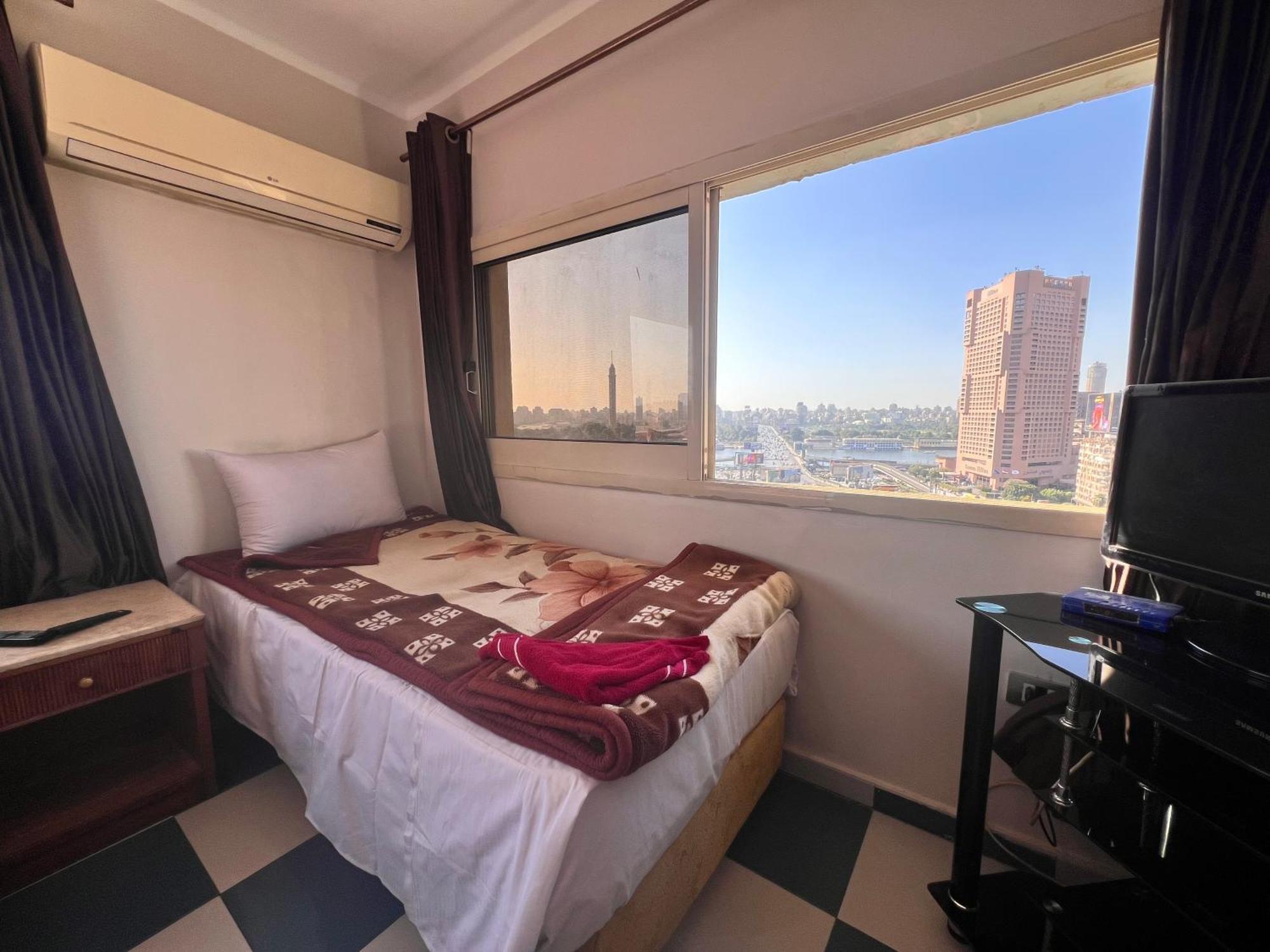 Hostel Isis 2 *