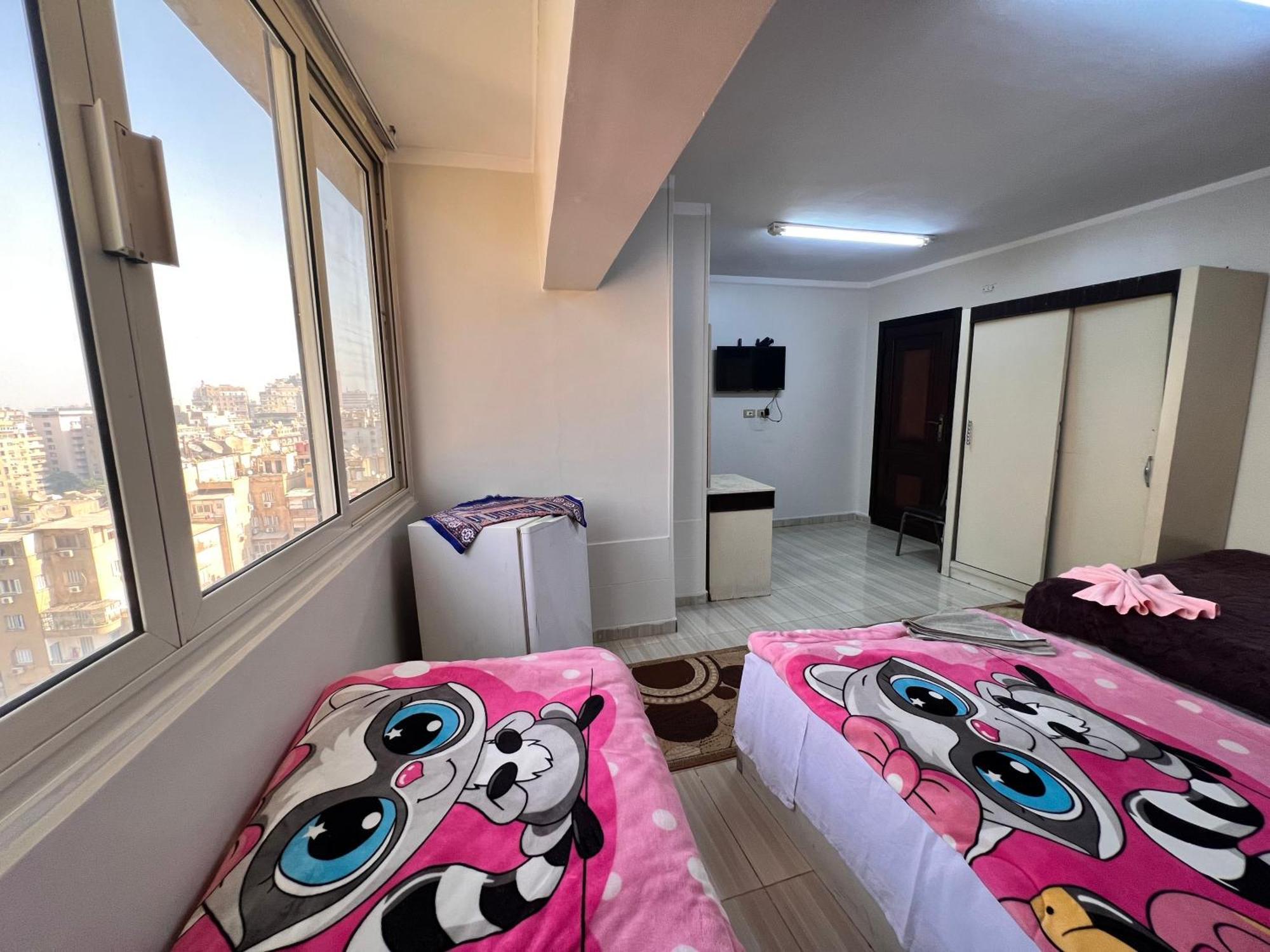 Isis 2 Hostel *