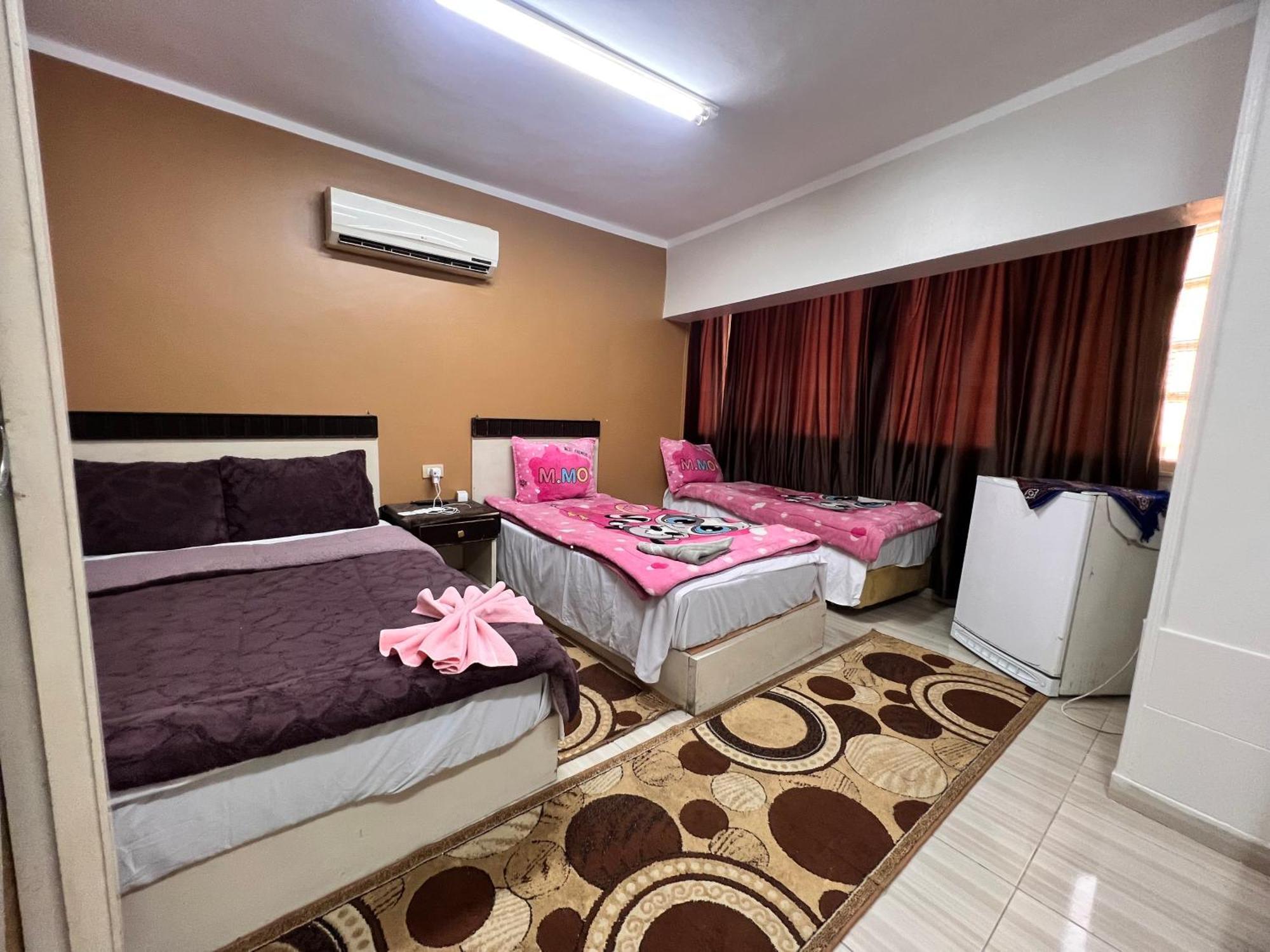 Isis 2 Hostel Cairo