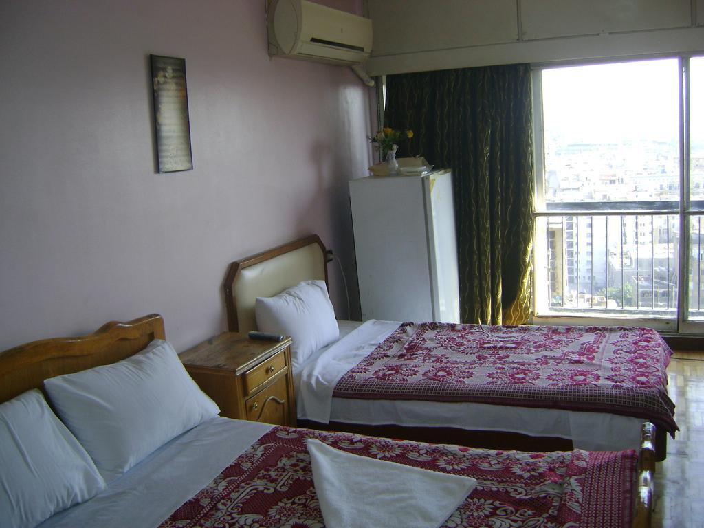 Hostel Isis 2 *