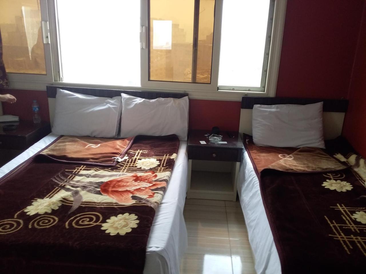 Hostel Isis 2 *