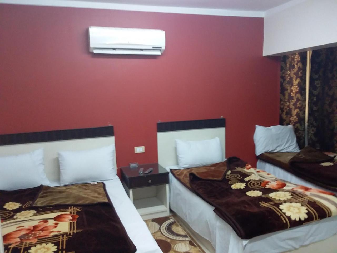 Isis 2 Hostel Cairo